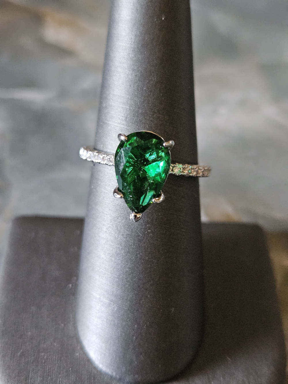 Emerald Teardrop Halo Ring - Green Size 7.5